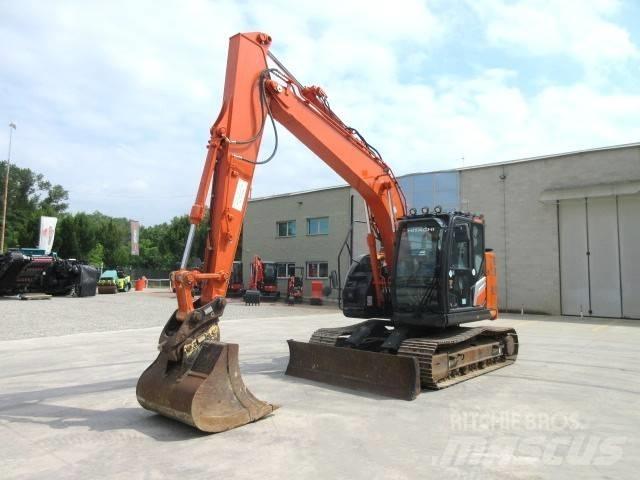 Hitachi ZX 135 US-7 Escavadeiras de esteiras