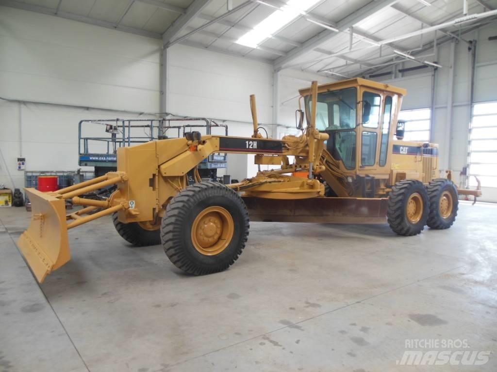 CAT 12 H - NA + Riper Motoniveladoras