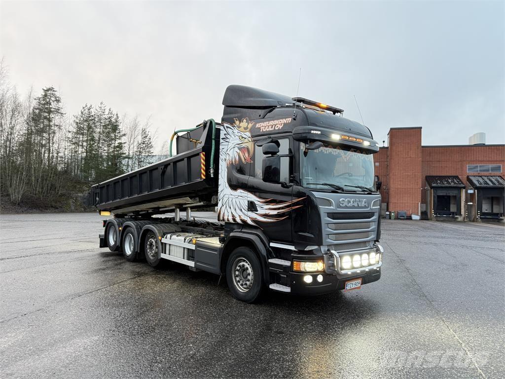 Scania R 580 8X2 Camiões caixa desmontável com elevador de cabo