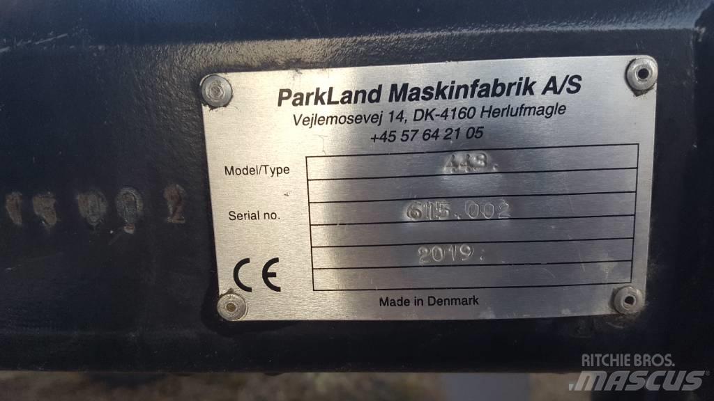Parkland 443 Enfardadeira de fardos quadrados