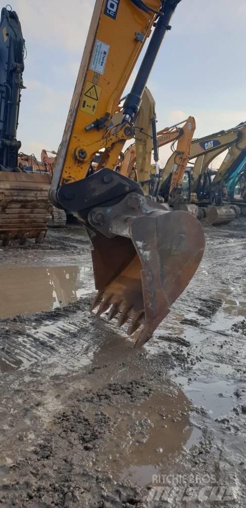 JCB JS 220 LC Escavadeiras de esteiras