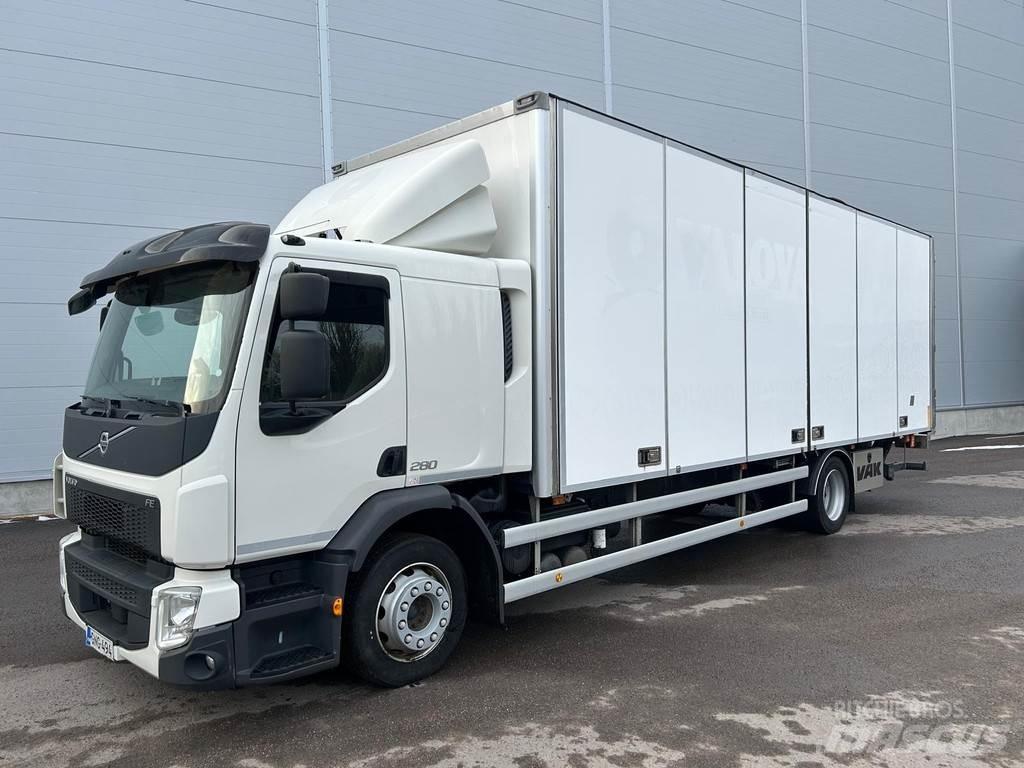 Volvo FE Caminhões de caixa fechada