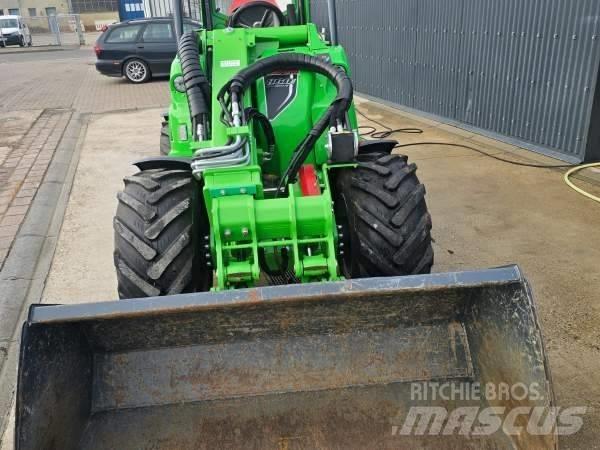 Avant 860 i Minicarregadeiras