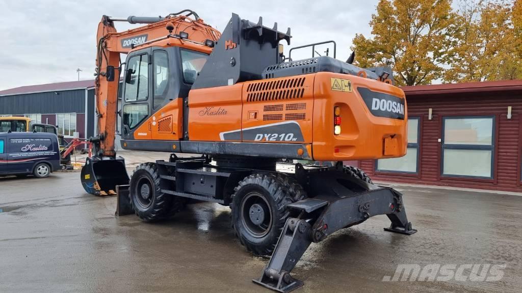 Doosan DX 210 W - 5 Escavadoras de rodas
