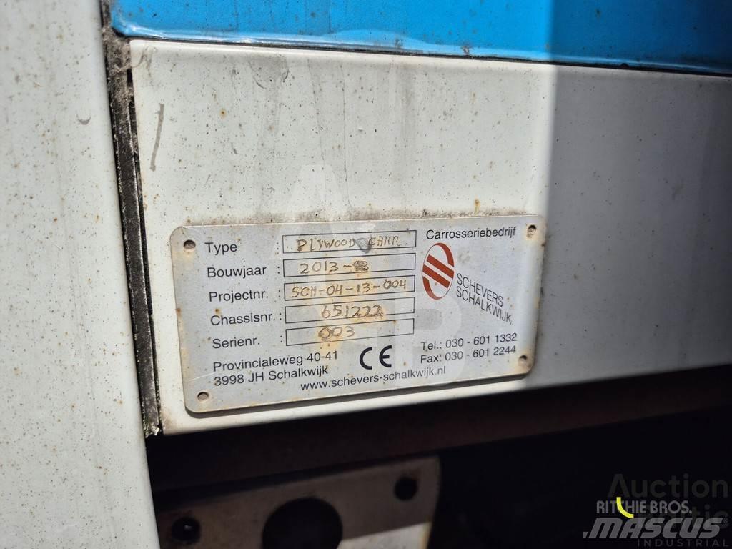 Volvo FL240 Caminhões de caixa fechada