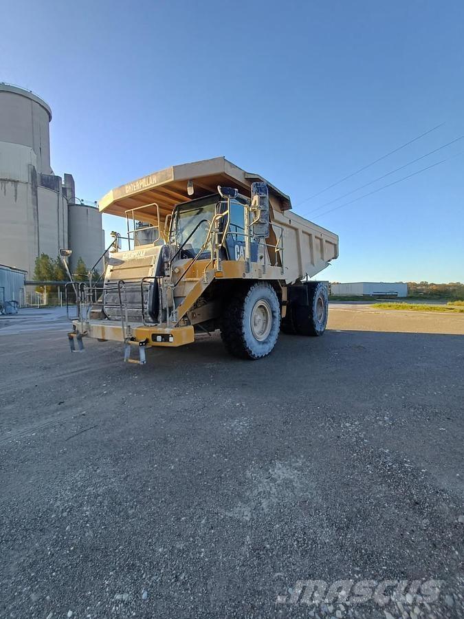 CAT 775F Camiőes basculantes rígidos