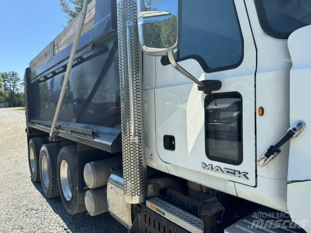 Mack GU713 Camiões basculantes