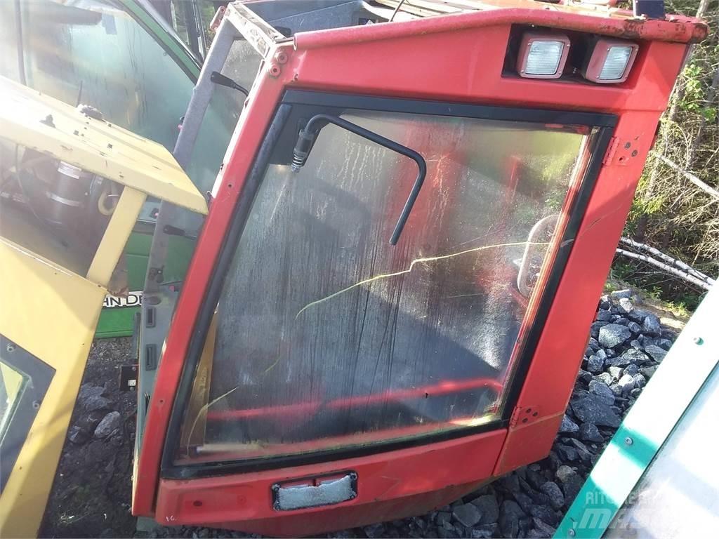 Komatsu 911.5 Cabina