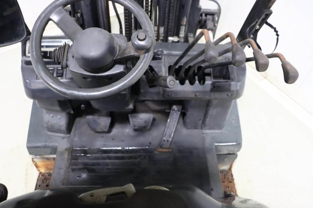 Nissan U1D2A20LQ Empilhadores a gás
