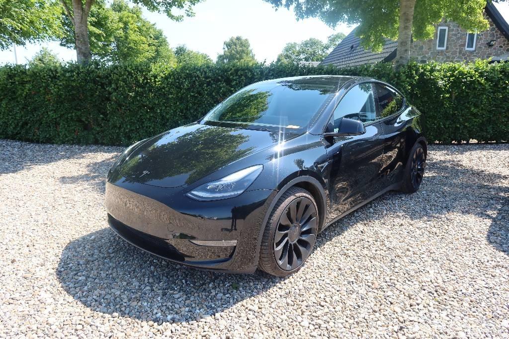 Tesla Model Y Automóvel
