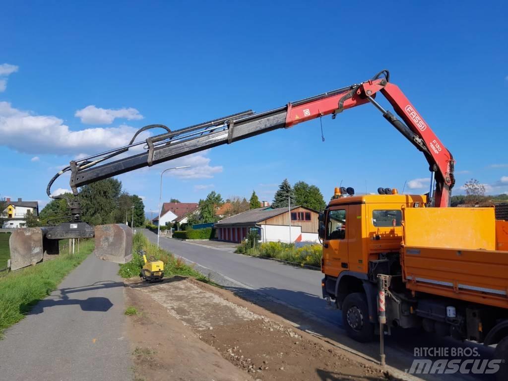 Fassi 130 Gruas carregadoras