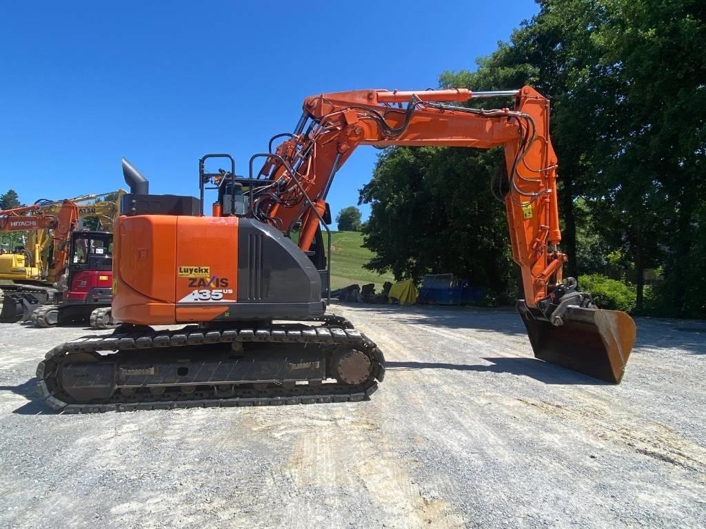 Hitachi ZX 135 US-6 Escavadeiras de esteiras