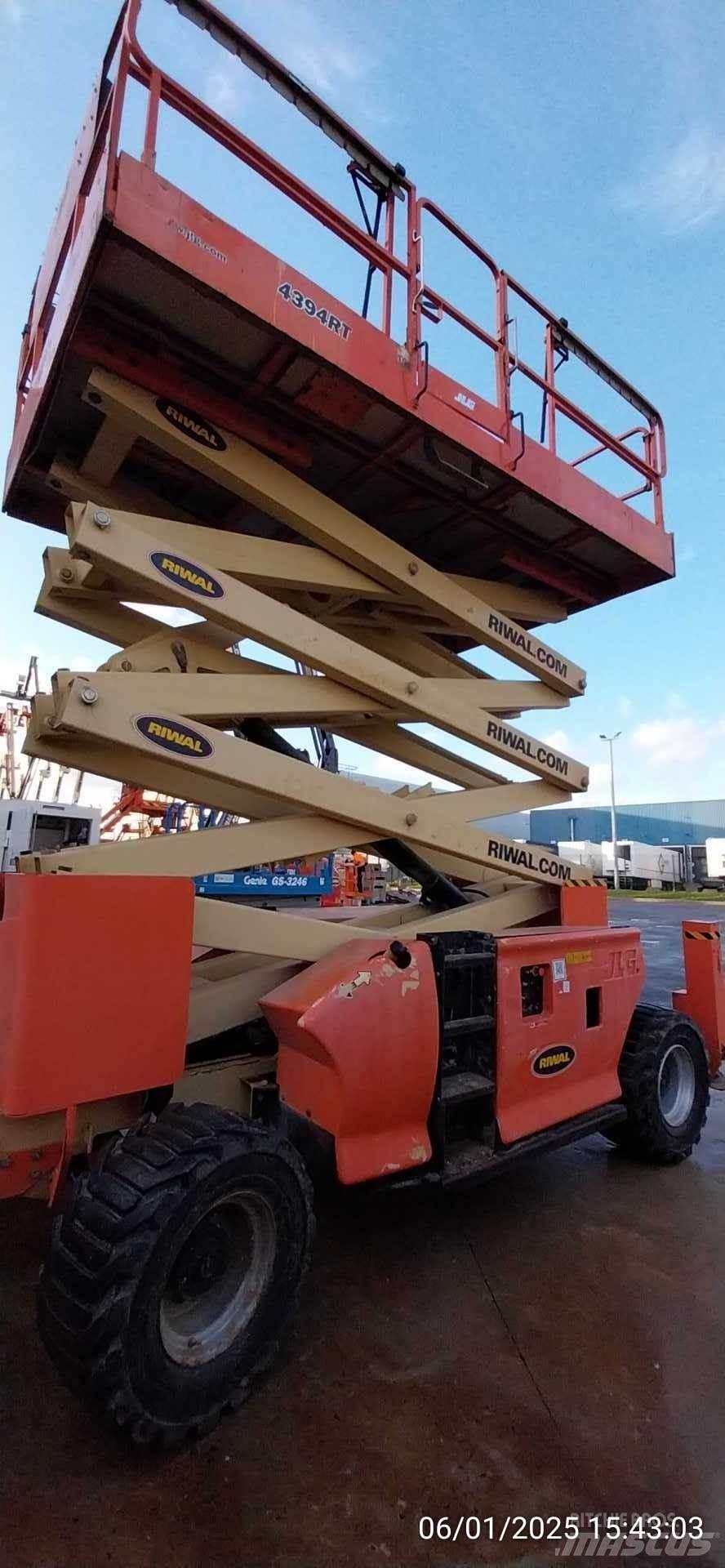 JLG 4394RT Elevadores de tesoura