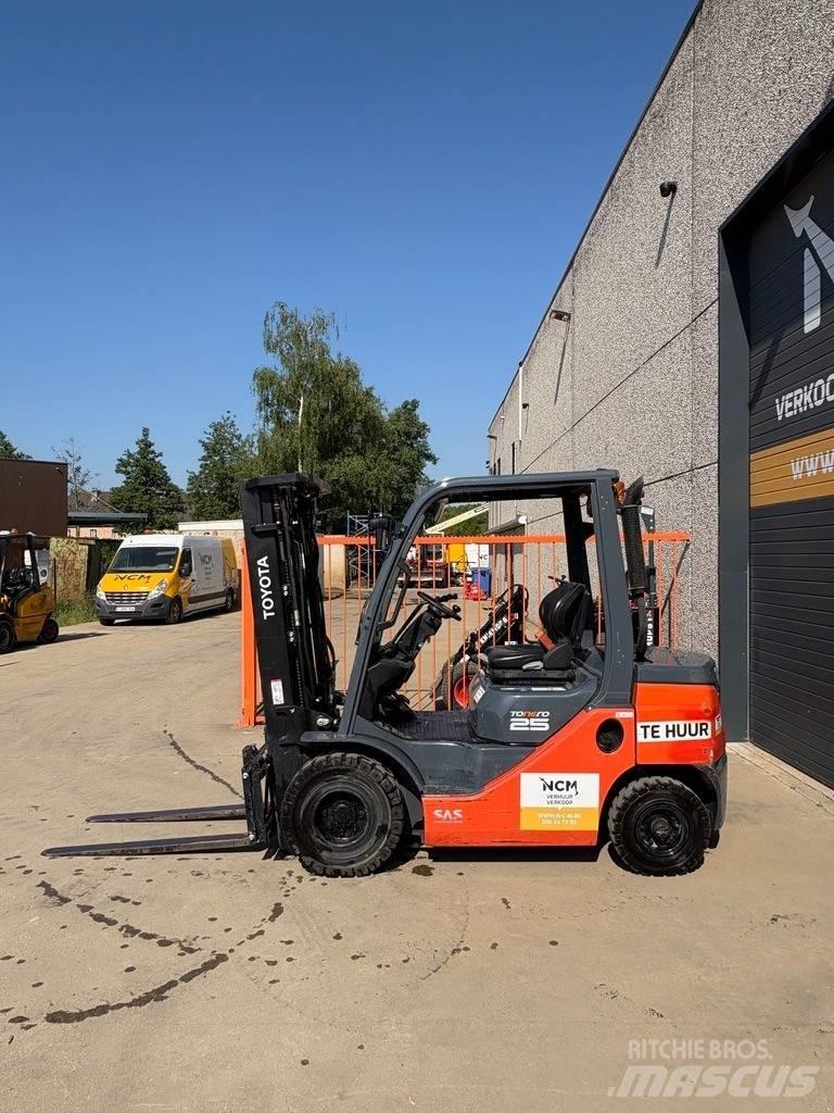 Toyota 8 FDF 25 Empilhadores Diesel