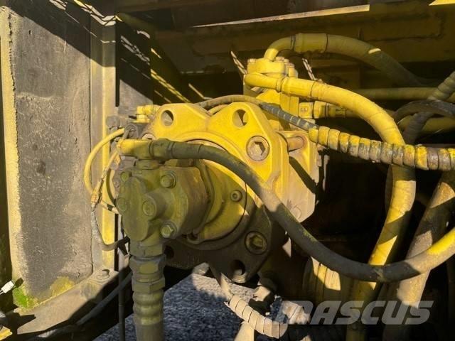 Kobelco SK 220 LC Escavadeiras de esteiras
