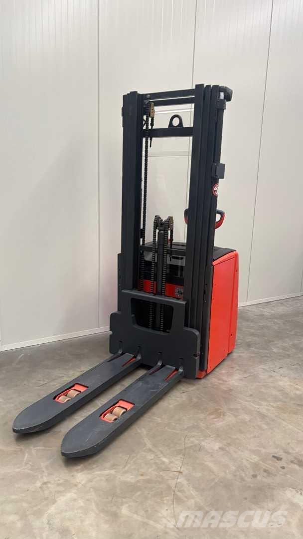 Linde L20 Empilhador para operador externo