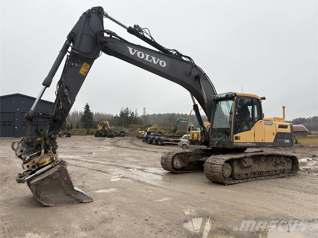 Volvo EC220DL Escavadeiras de esteiras
