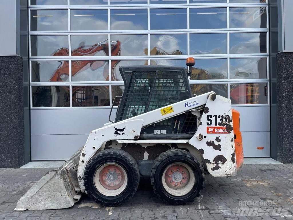 Bobcat S130 Minicarregadeiras