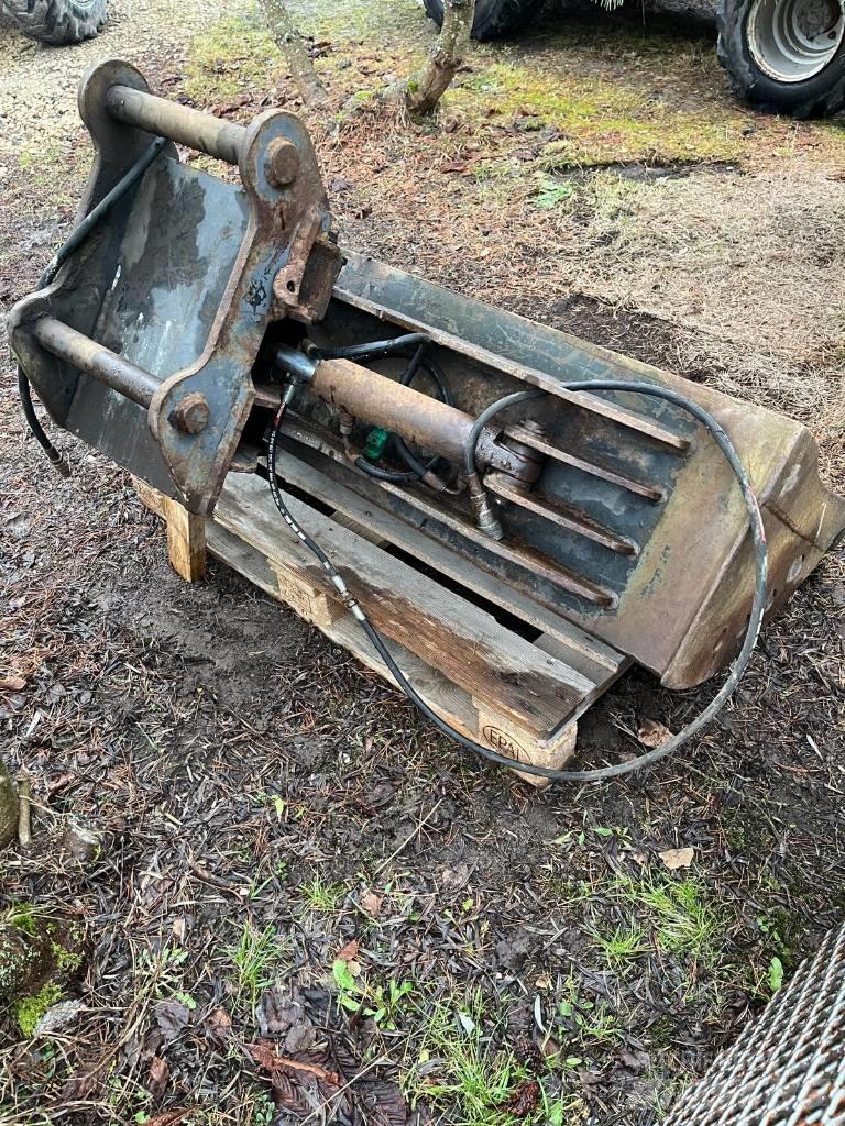 Komatsu 1600 Baldes