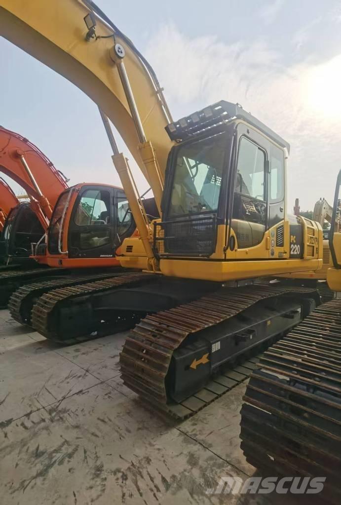Komatsu PC 220-8 Escavadeiras de esteiras