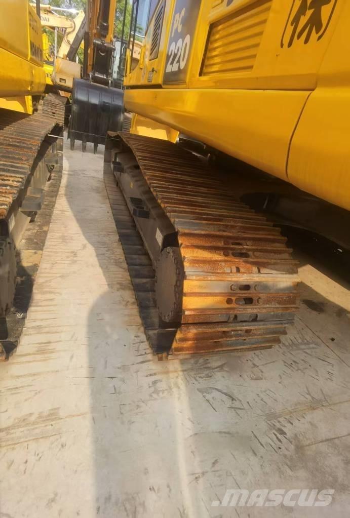 Komatsu PC 220-8 Escavadeiras de esteiras