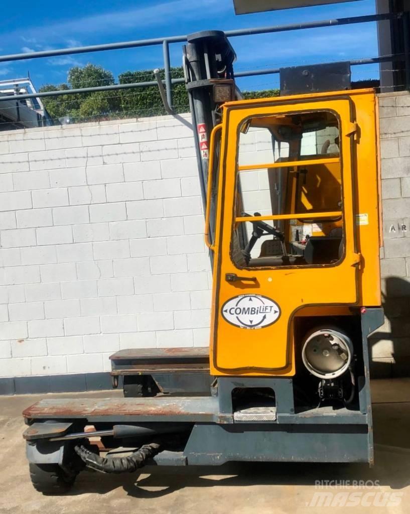 Combilift C4000 Carregadores laterais