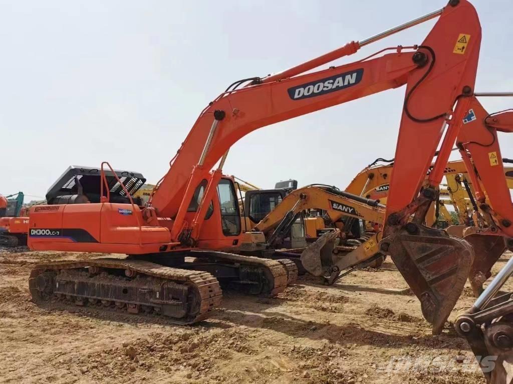 Doosan DH300LC-7 Escavadeiras de esteiras