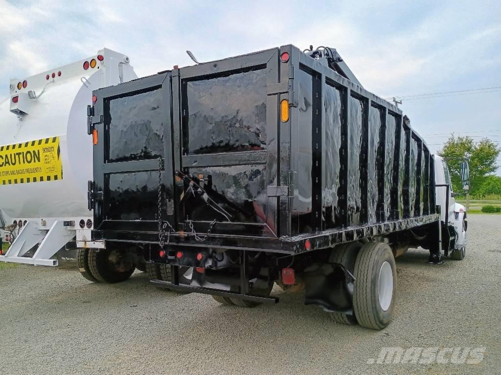 International 4300 Garras