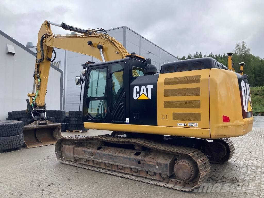 CAT 326 F L Escavadeiras de esteiras