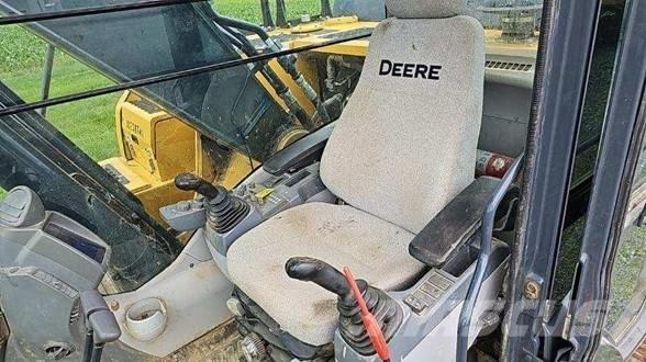 John Deere 210G LC Escavadeiras de esteiras