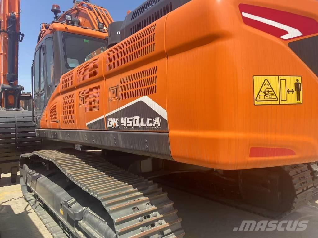 Develon DX 450 Escavadeiras de esteiras