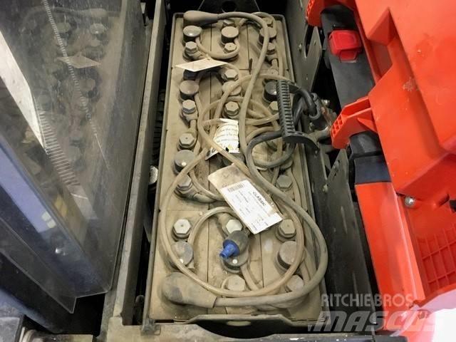 Toyota SWE 120 L Empilhador para operador externo