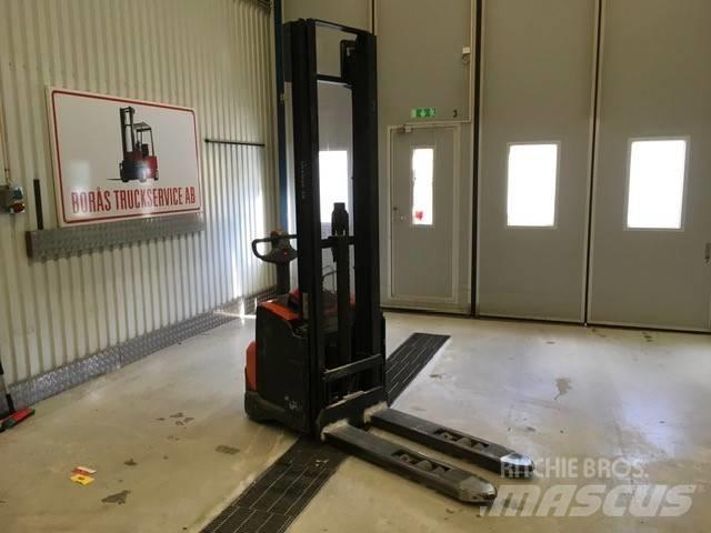 Toyota SWE 120 L Empilhador para operador externo