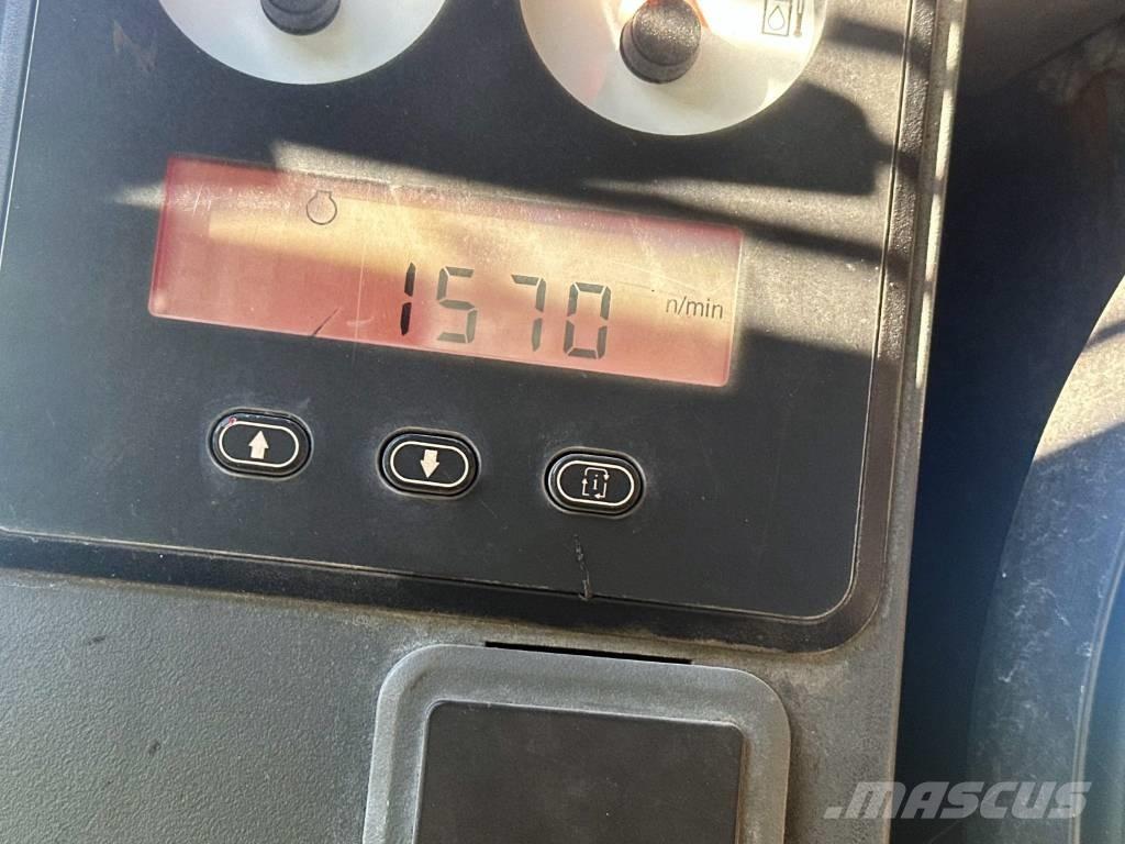 CAT 246 C Minicarregadeiras