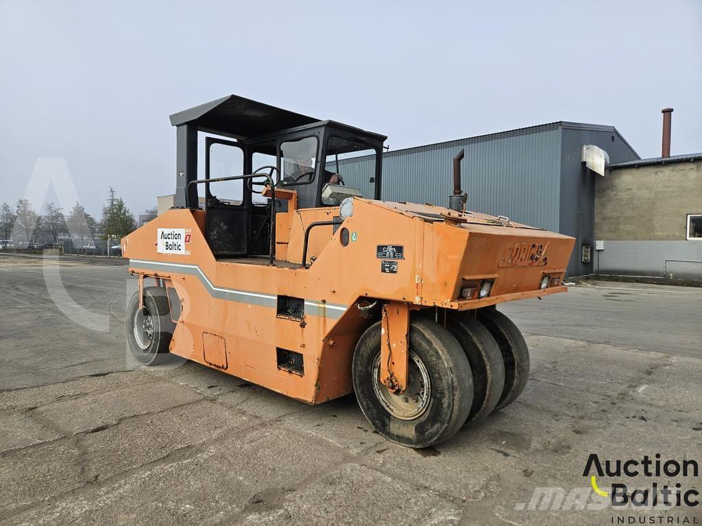 Corinsa CCN 1222 Cilindros Compactadores de pneus