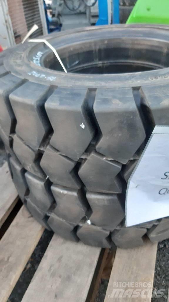  KARGOK3 18X7-8 Pneus