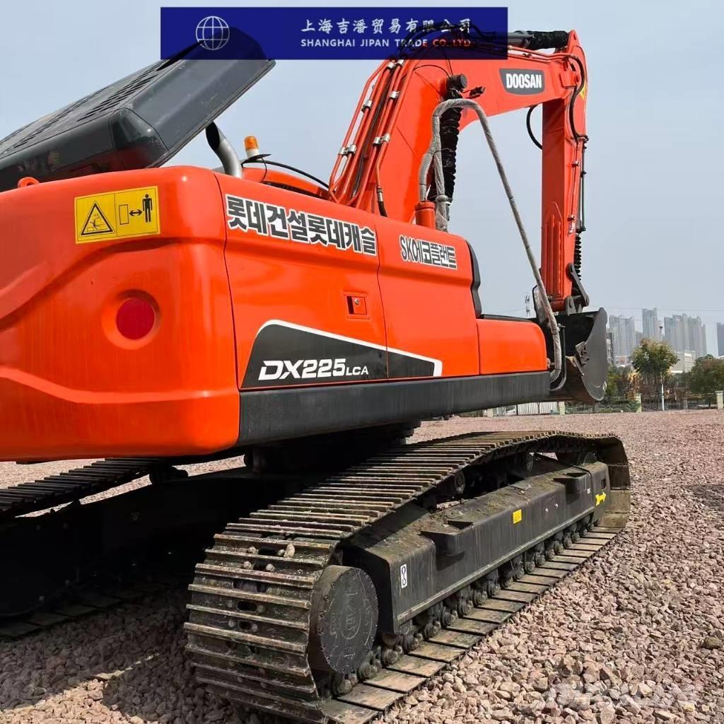 Doosan DX 225 Escavadeiras de esteiras