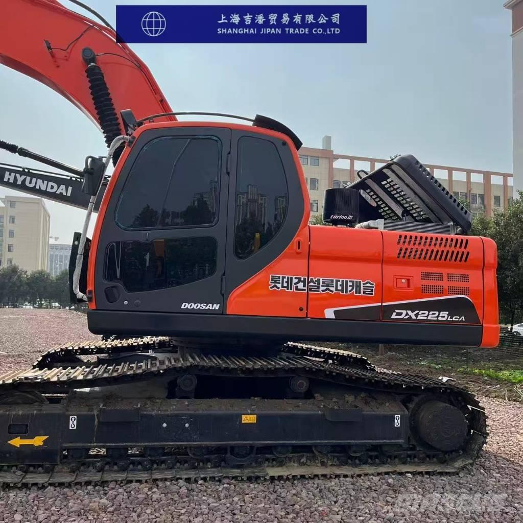 Doosan DX 225 Escavadeiras de esteiras