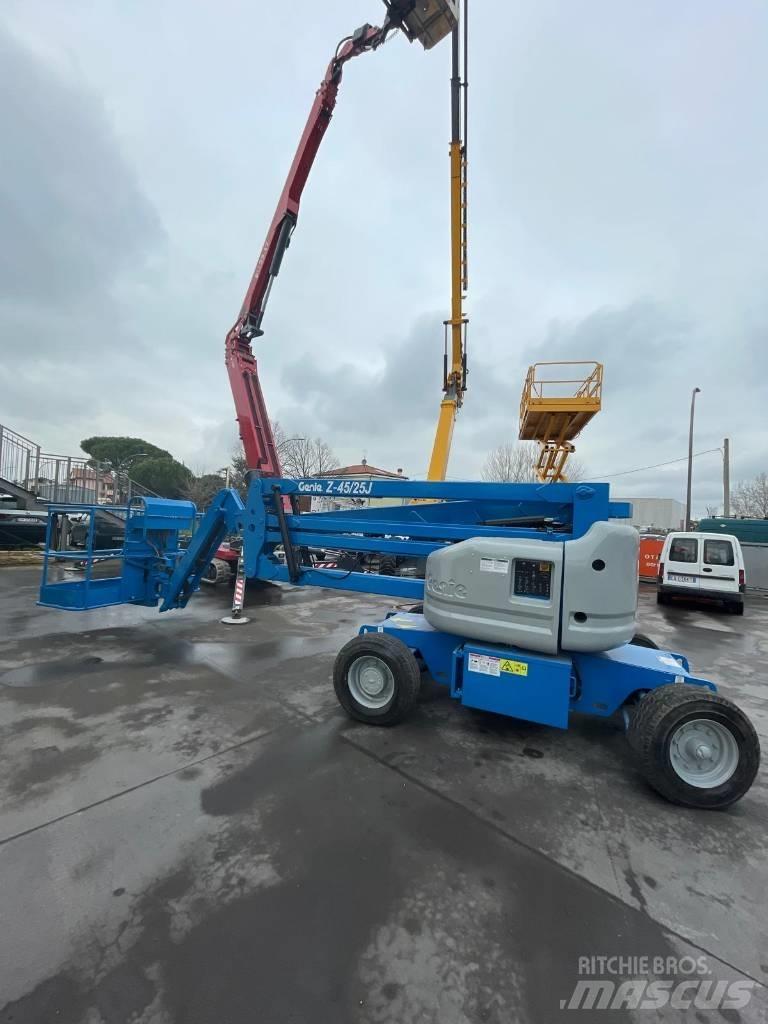 Genie Z 45/25 BI Elevadores braços articulados