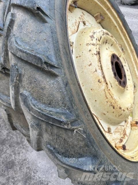 Dunlop 9.5R44 Pneus Agrícolas