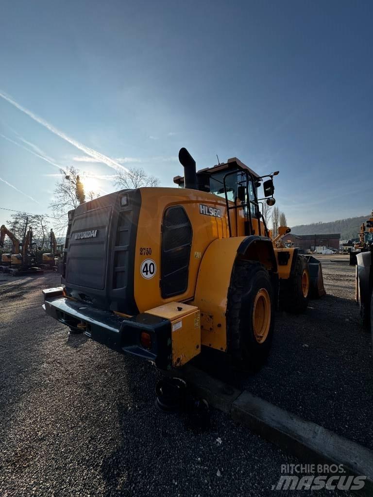 Hyundai HL 960 Carregadeiras de rodas