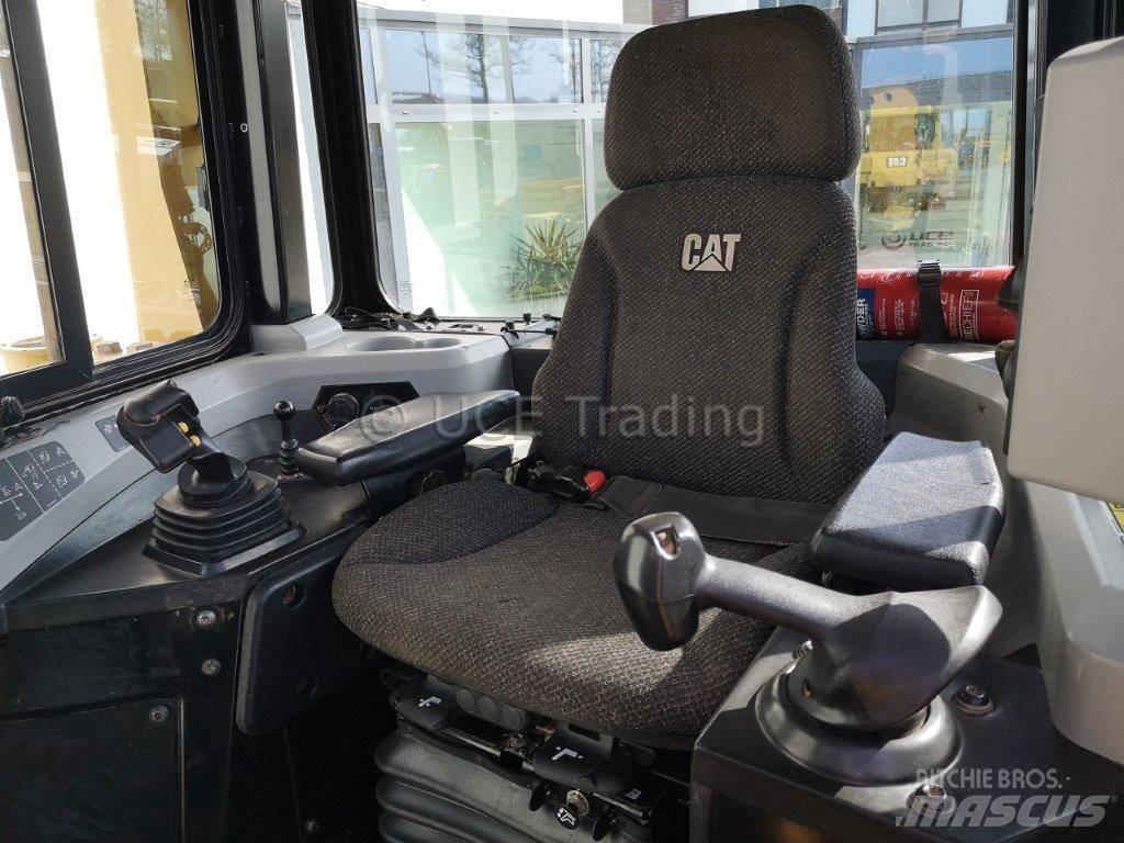 CAT D6T LGP Dozers - Tratores rastos