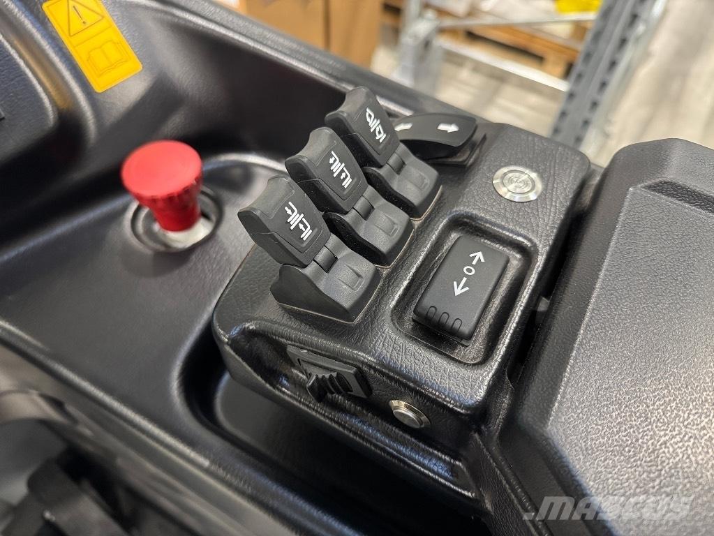 Fork AMG20-80 Self propelled stackers
