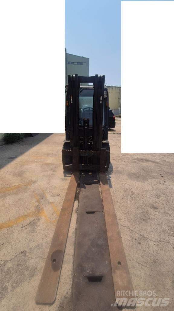 Hyundai D30 Empilhadores - Outros