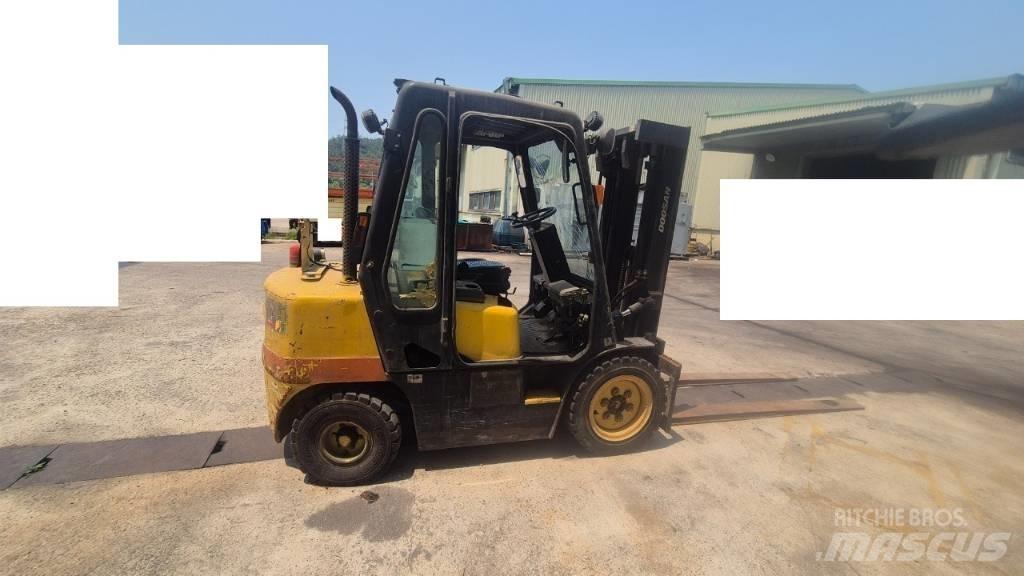 Hyundai D30 Empilhadores - Outros