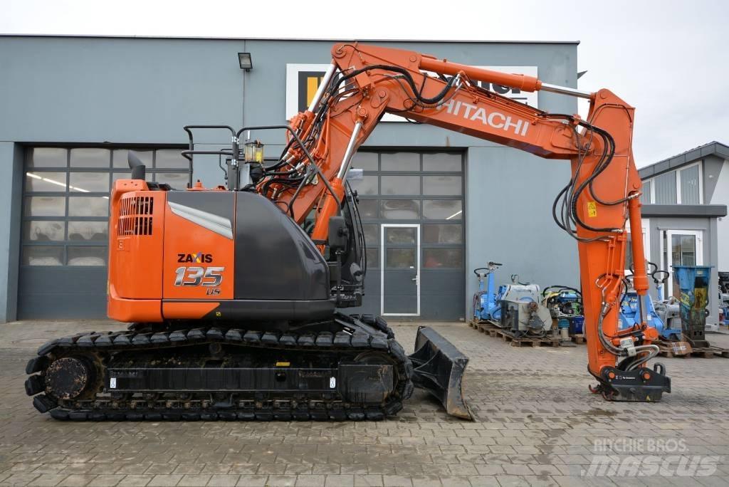 Hitachi ZX 135 US-7 Escavadeiras de esteiras