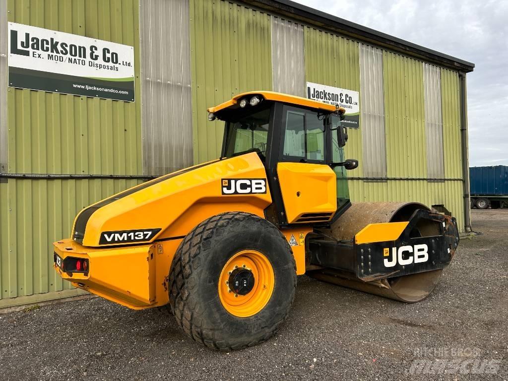 JCB VM 137 Cilindros Compactadores monocilíndricos