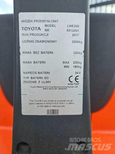 BT LWE200 Empilhador para operador externo