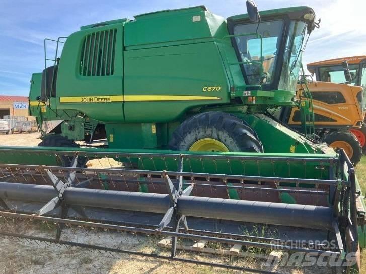 John Deere C 670 Ceifeiras debulhadoras