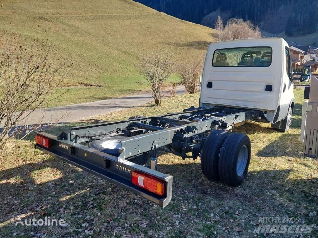 Iveco Daily 70C21 Camiões de chassis e cabine